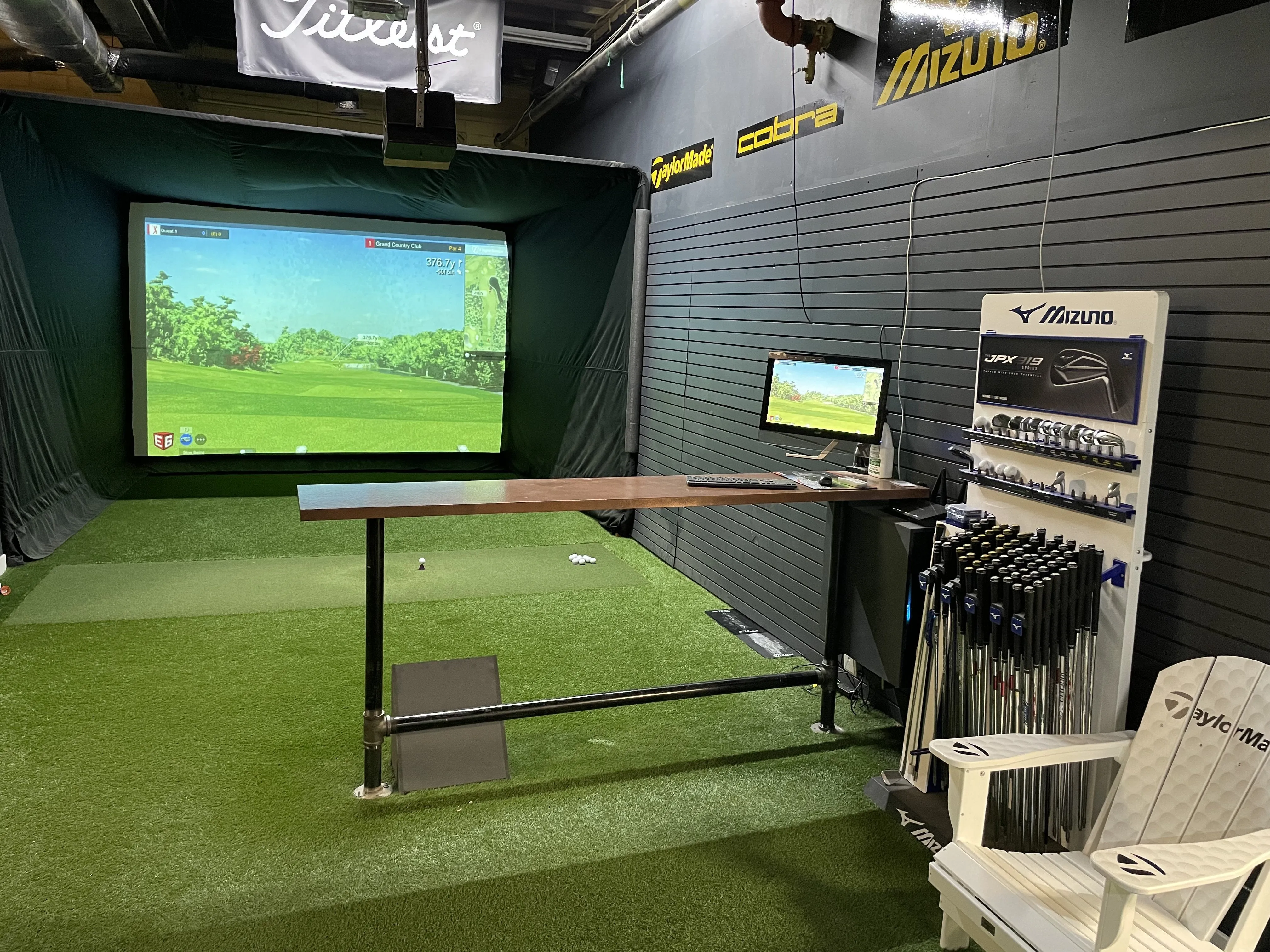 2 Hour Trackman Golf Course Simulator Play