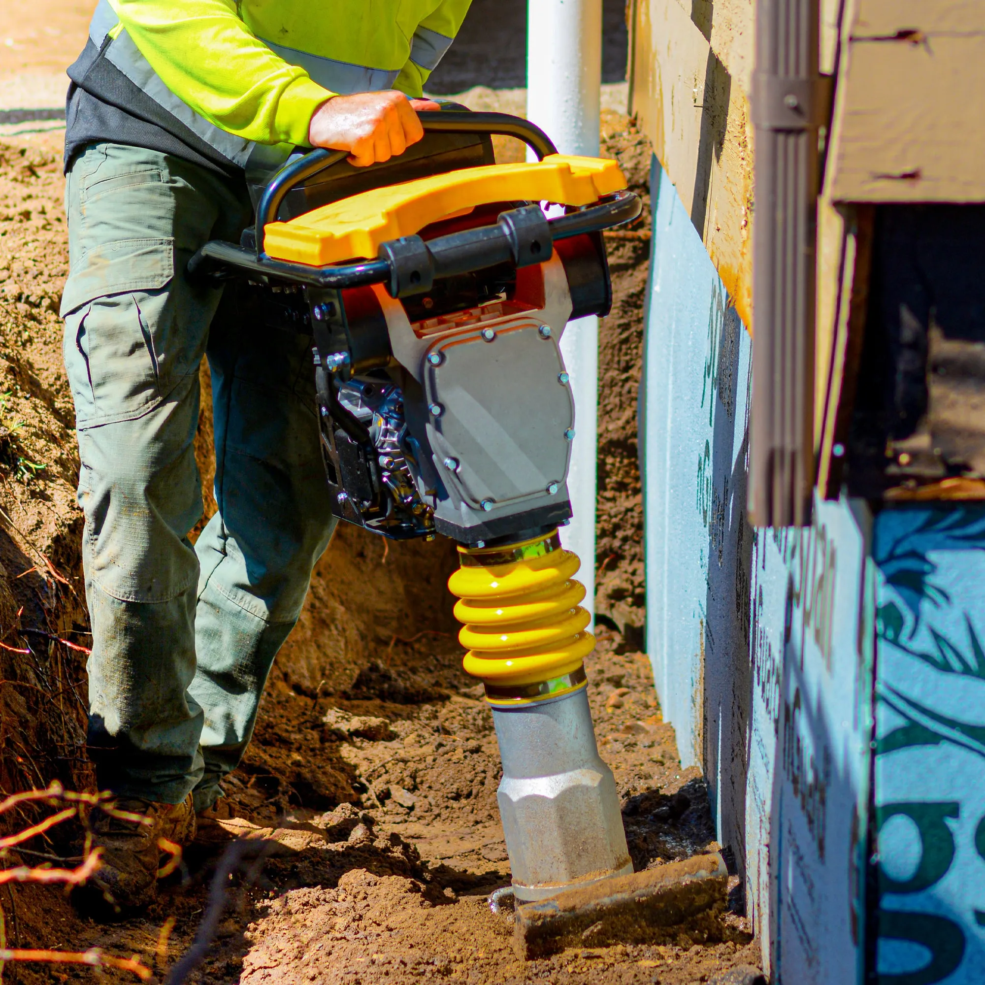 2.4 HP Battery Powered Vibratory Rammer Tamper Compactor with Honda GXE2.0S Motor