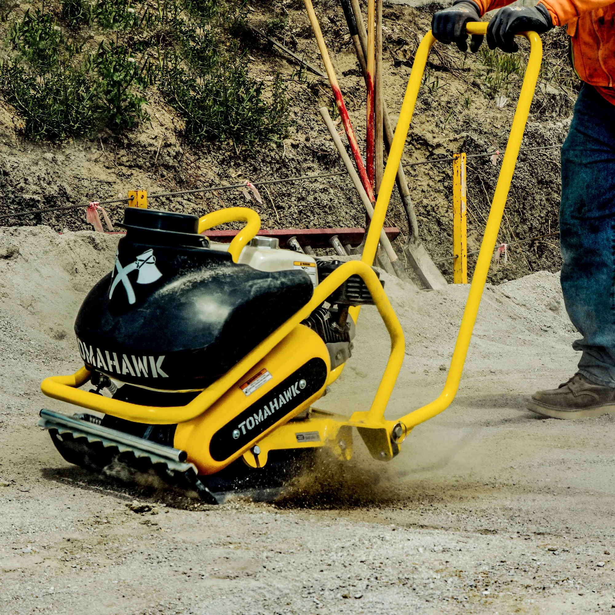 5.5 HP Honda Vibratory Plate Compactor for Asphalt Aggregate Soil Compaction