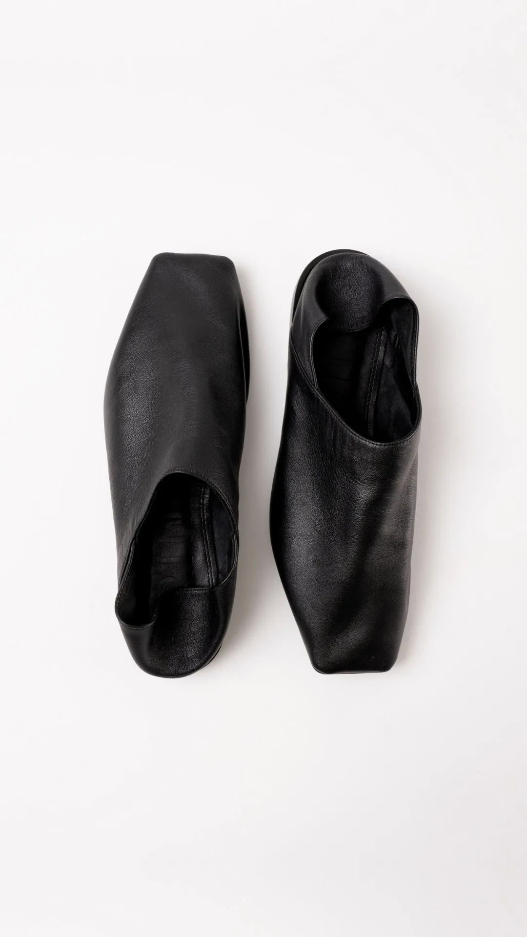 ALTAMIRA - Black Woman Soft Leather Sacchetto Flat Slippers