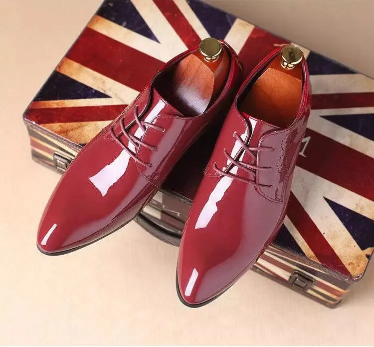 Brogue elegant shoes