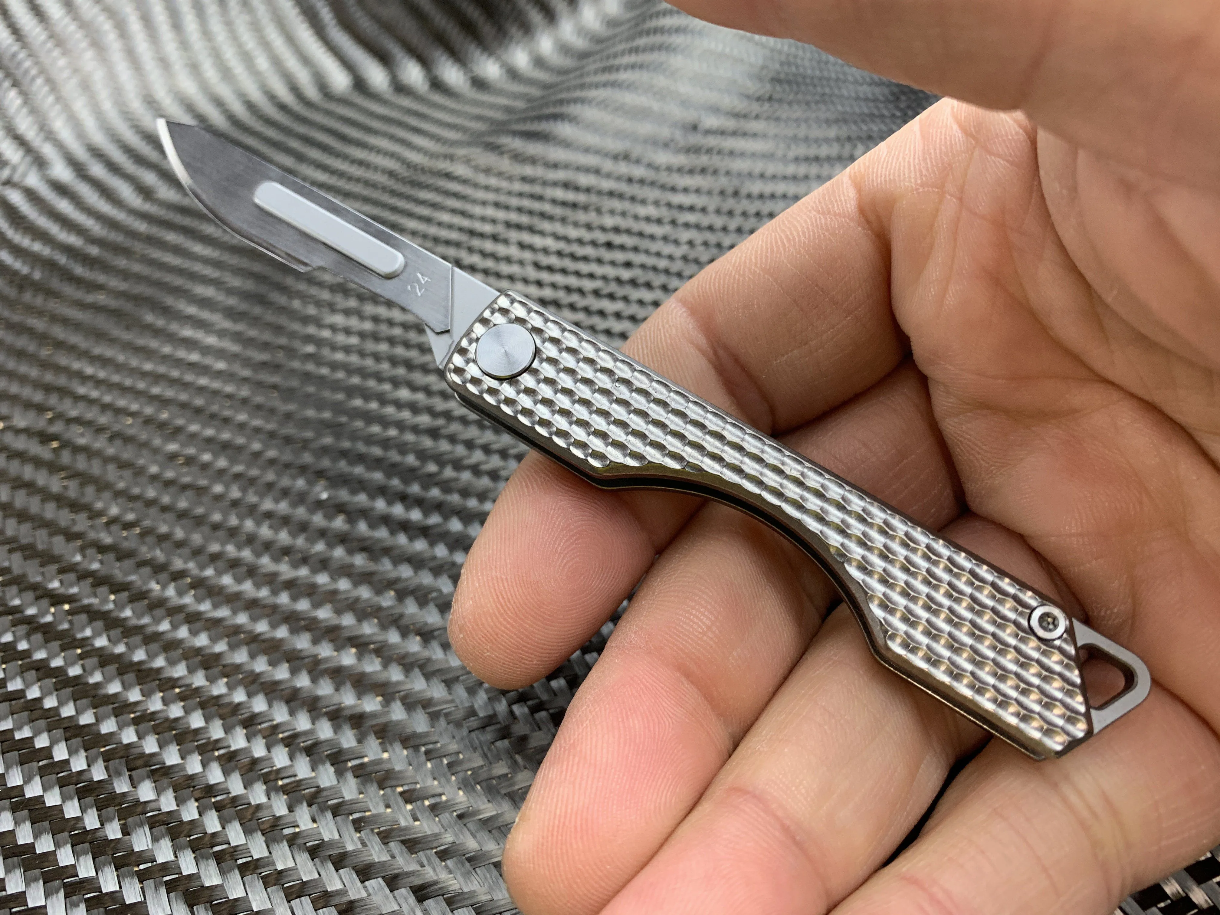 Folding Titanium Craft Scalpel Knife   Case   Spare Blades!