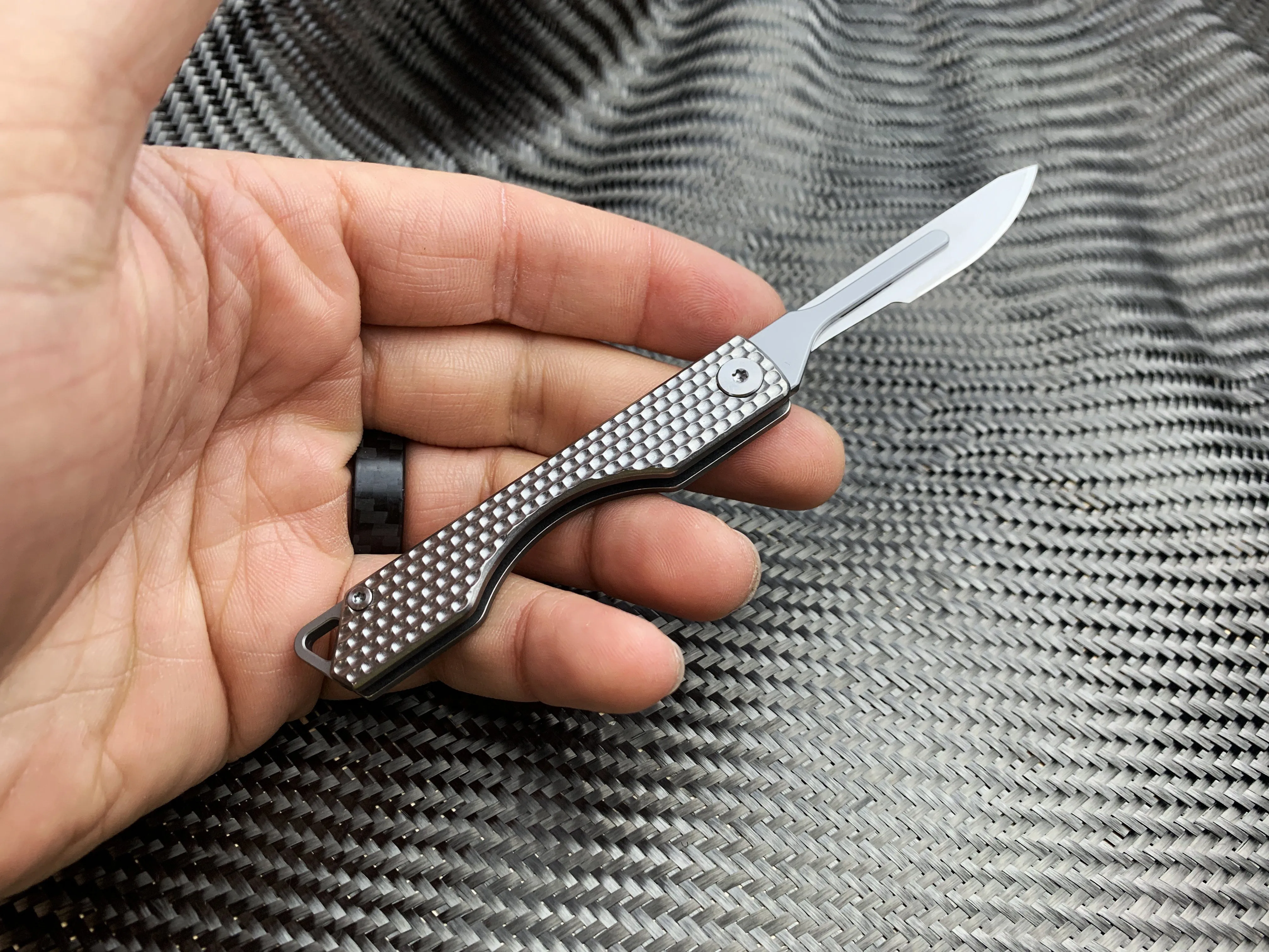 Folding Titanium Craft Scalpel Knife   Case   Spare Blades!